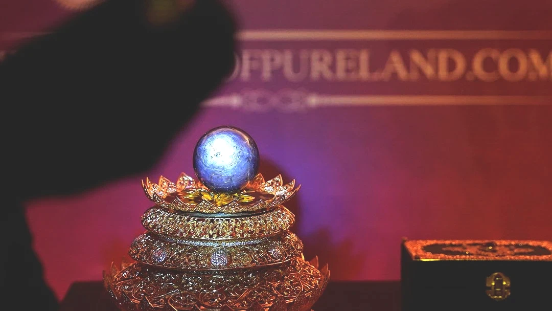 Altını ve elması solladı! Bir avuçluk taş 300 milyon dolarlık servet çıktı 2