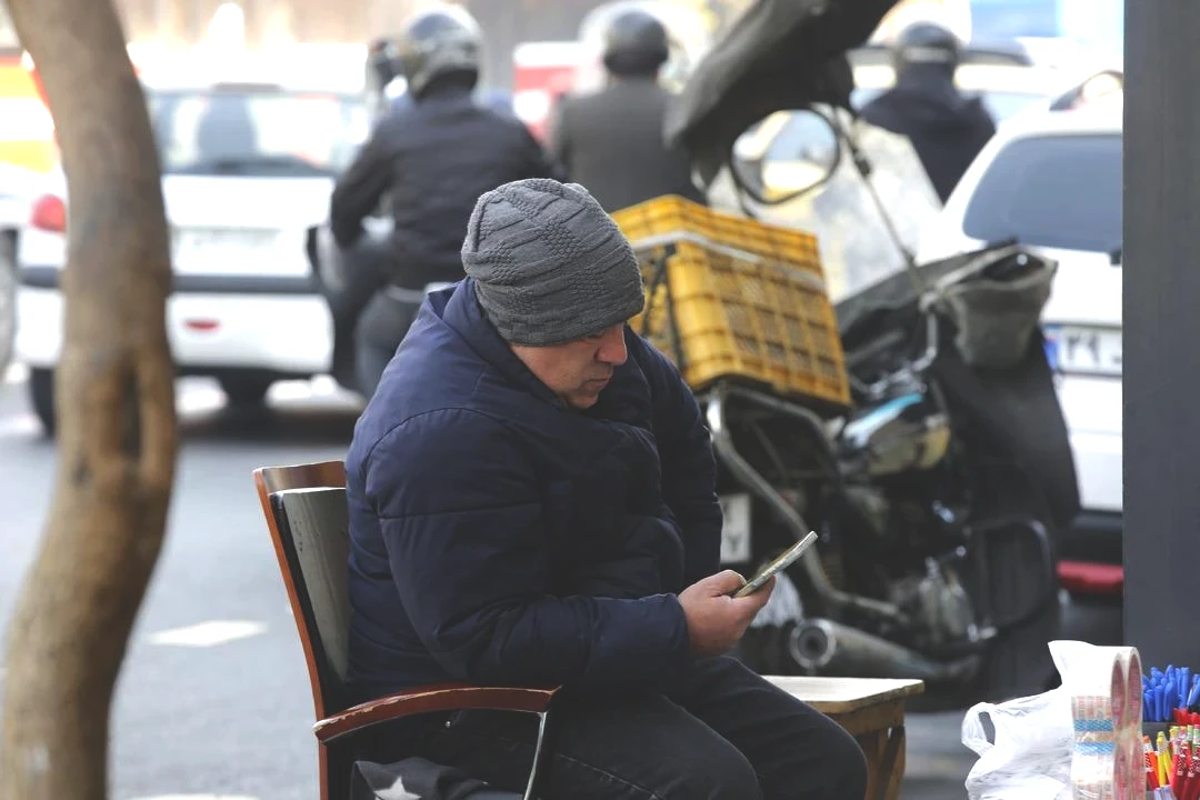 İran ekonomisi alarmda! Dolar tarihin en yüksek seviyesine çıktı, gıda enflasyonu yüzde 89 2