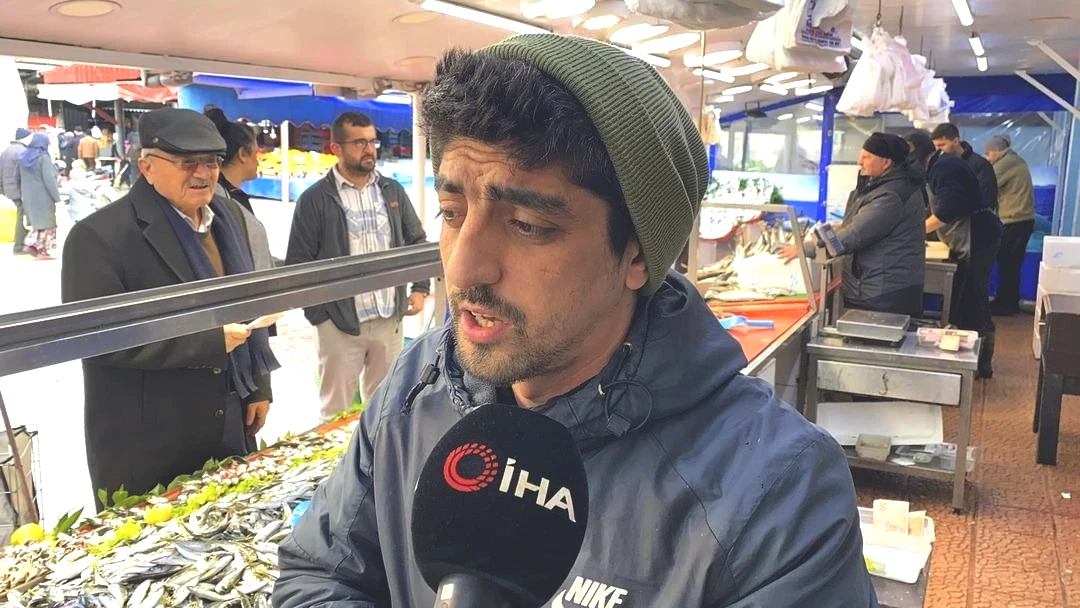 Balık tezgahlarında hamsi yok, vatandaş diğer balıklara yöneldi! 2