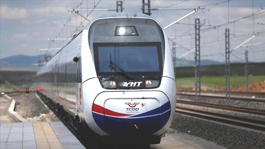 4 şehre hızlı tren geliyor! 6,5 saatlik süre 2 saat 15 dakikaya düşecek: Bakan Uraloğlu ndan açıklama 1
