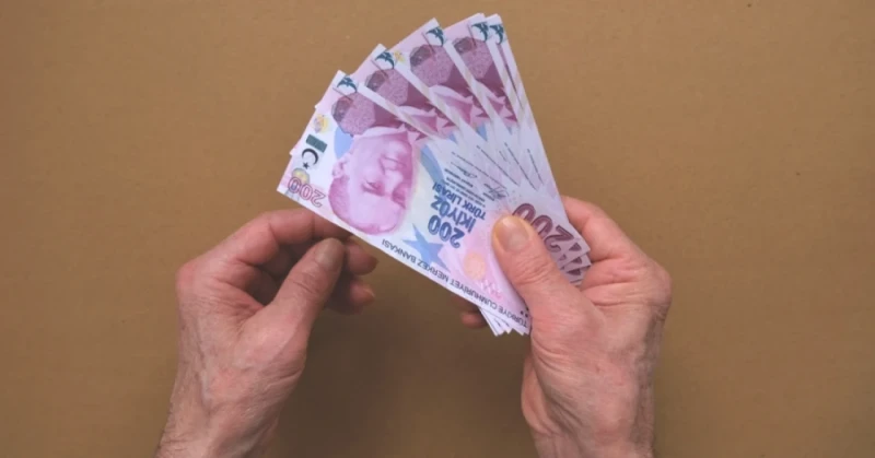 İhtiyaç Kredisi Güncel Faiz Oranları: 100 Bin TL İçin Geri Ödeme Planı!