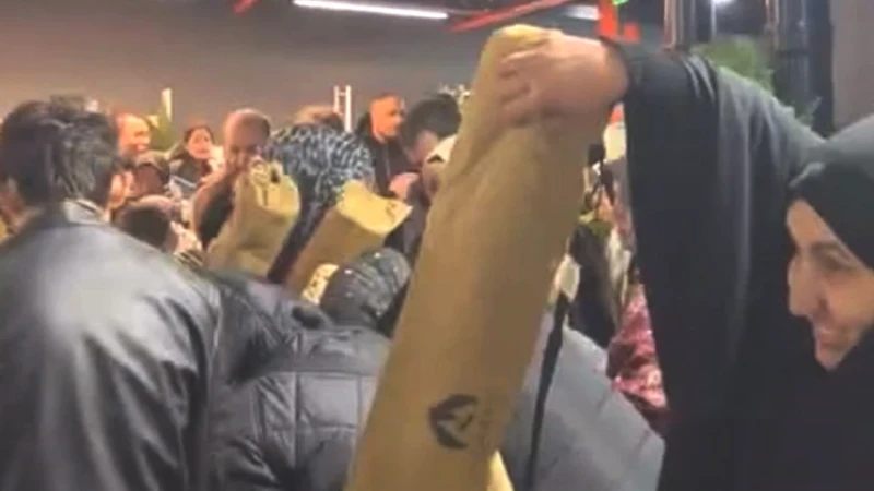 Kampanya Coşkusu! 100 TL’lik Ürün İçin Alışveriş Çılgınlığı!