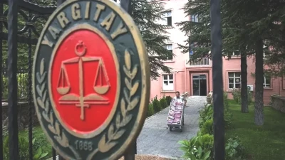 Yargıtay’dan Şok Emsal Karar: Tek Başına Direksiyon Kullanan Tır Şoförüne Mesai Cezası!