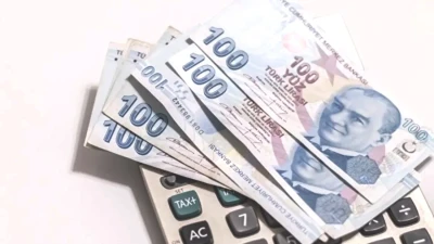 2026 Ağustos Emekli Promosyonları Yenilendi! En Yüksek Ödemeyi Sunan Banka Hangisi?