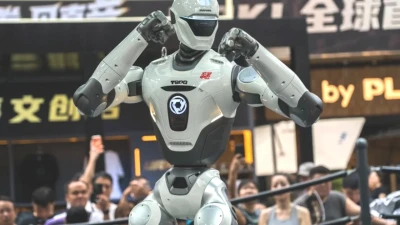 Çin'de Robot İhtilali! Fabrikaların Geleceği Değişiyor