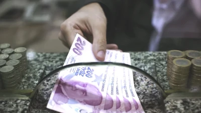 Emekli Promosyonunda Şok Gelişme! Faizsiz Rakamlara 90 Bin Lira İle Ulaşın: İşte İade Tutarı Hesaplama Yöntemi!