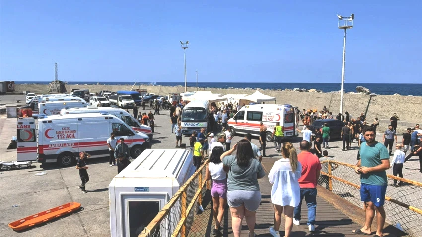 Girne'de feribot faciası: 267 kişiden 237'si kurtarıldı, ilk belirlemelere göre 7 kişi hayatını kaybetti - Resim : 1