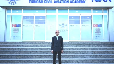 Havacılıkta Sürdürülebilir Yakıt Dönüşümü! Bakan Uraloğlu'ndan Çarpıcı Hedefler