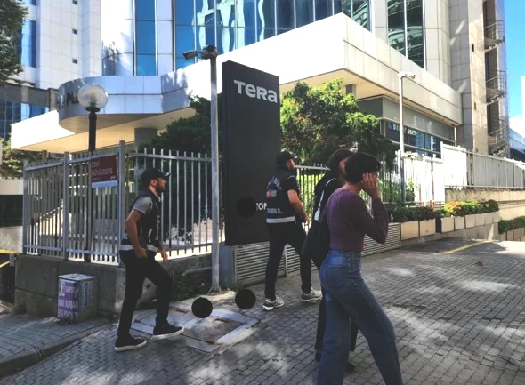 Tera Holding’e polis baskını: Genel Müdür Yardımcısı İbrahim Bekçi için gözaltı işlemi başlatıldı - Resim : 1