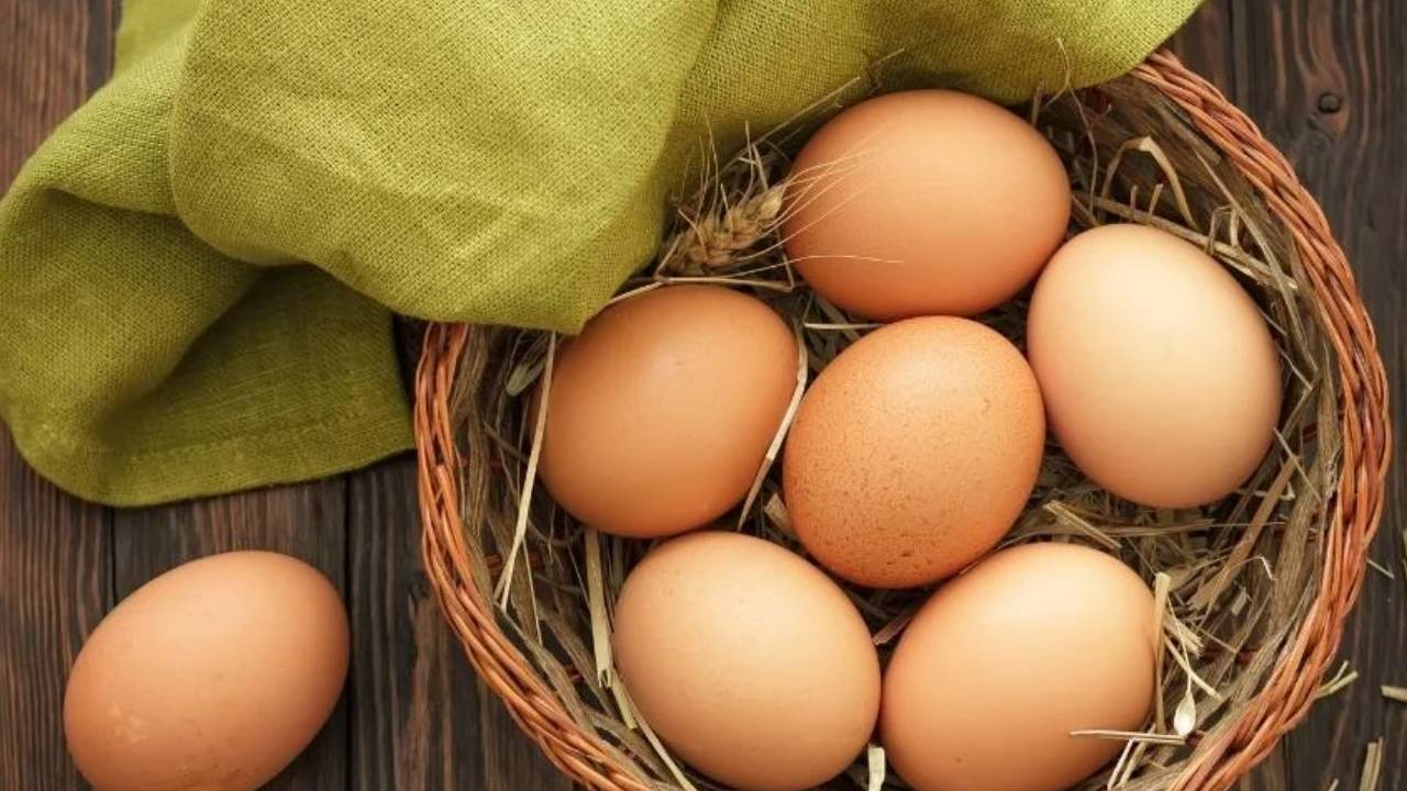 Yumurtaları Bir Yıl Boyunca Taze Saklamanın Sırrı!