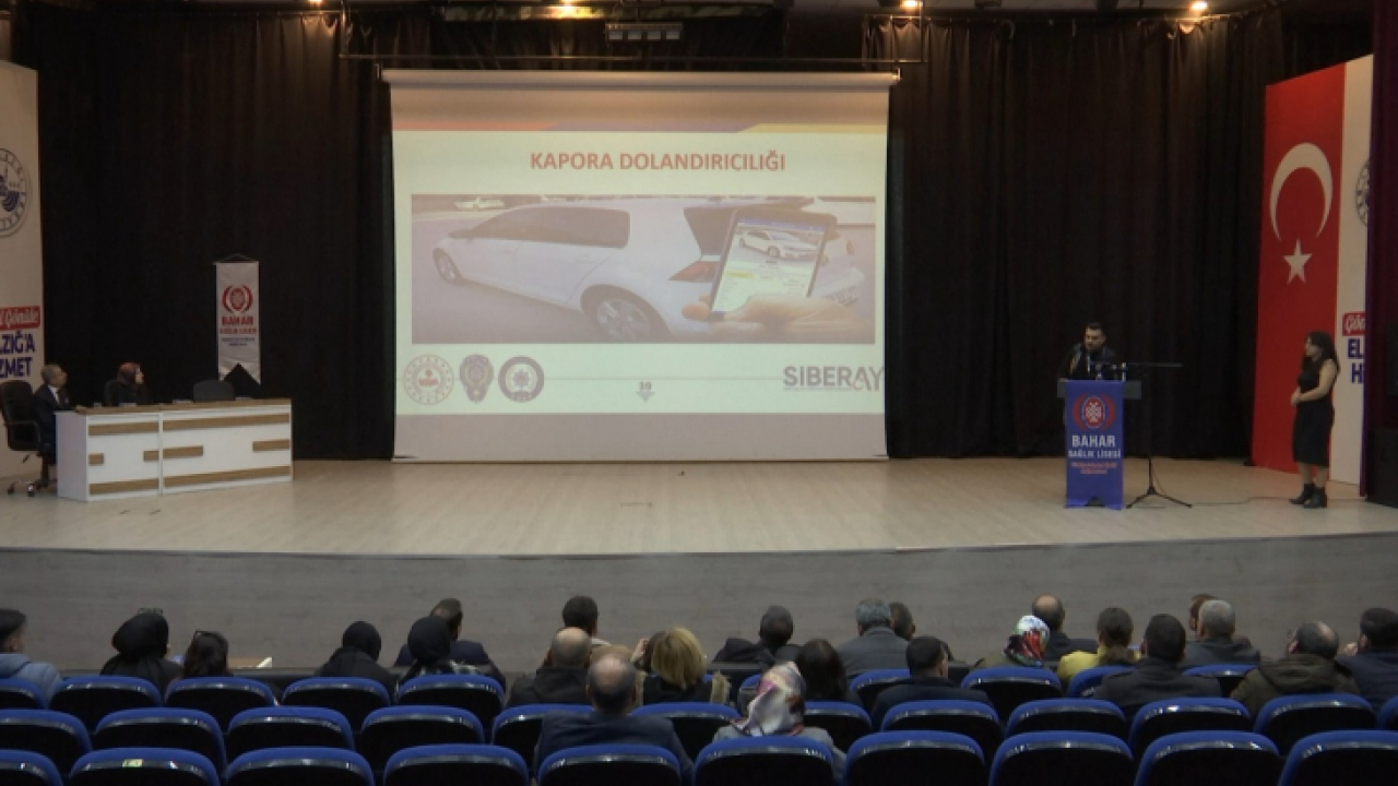 Elazığ'da Siber Teknoloji ve İnternet Bağımlılığı Semineri Düzenlendi