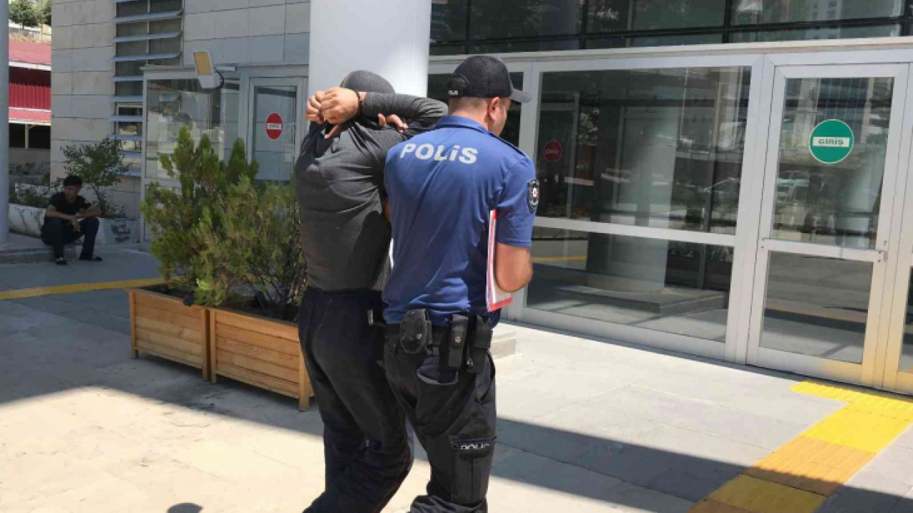 Girdikleri iş yerinde suçüstü yakalanan 2 hırsızlık şüphelisi tutuklandı