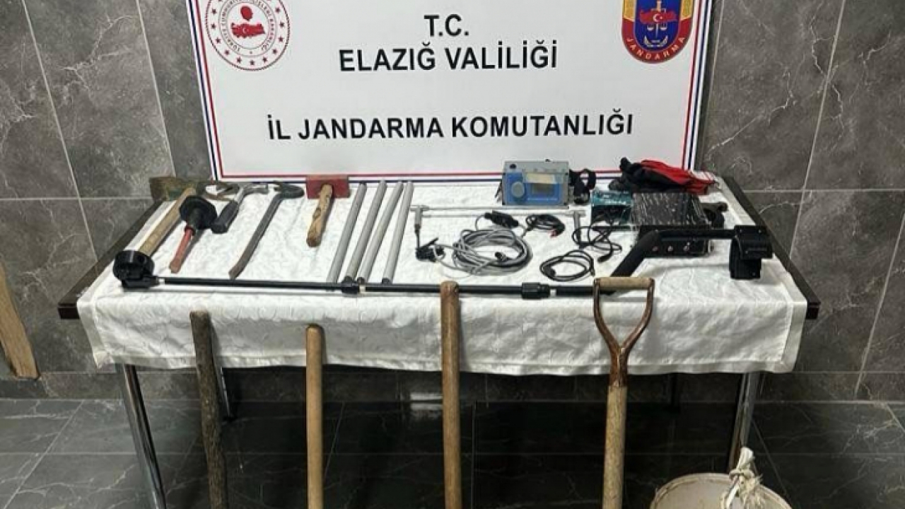 Kaçak kazı yapan 5 şahıs suçüstü yakalandı