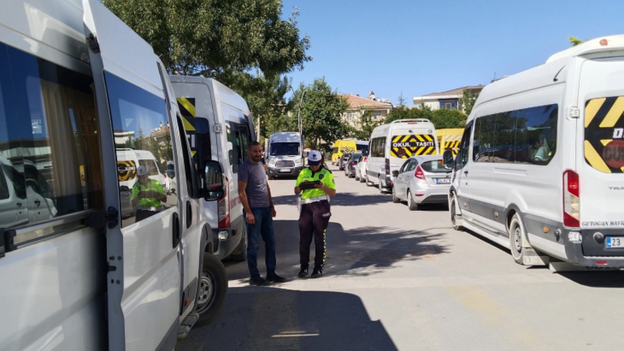 Elazığ'da Polis Ekipleri'nden Bilgilendirme Semineri ve Denetim