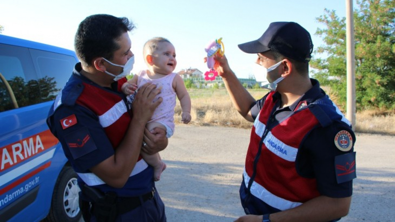 Kazada annesi yaralanan minik Zeynep için jandarma ekipleri seferber oldu