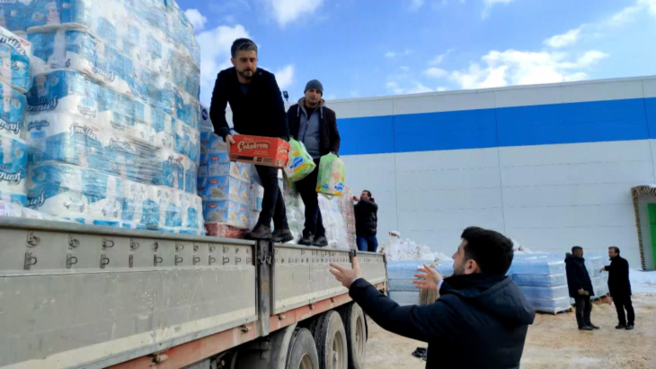 GoArt Yardım Tırları Deprem Bölgelerinde