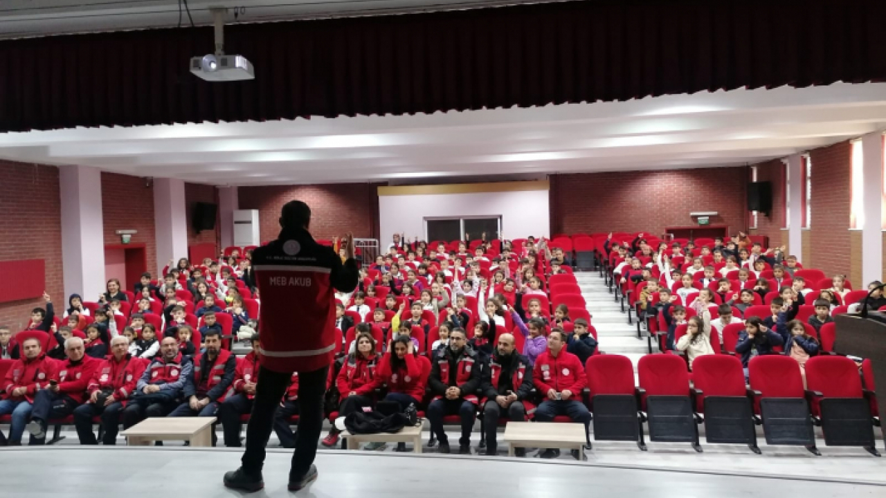 Elazığ MEB Akub Üyelerinden Depremin Yıldönümünde Anlamlı Etkinlikler