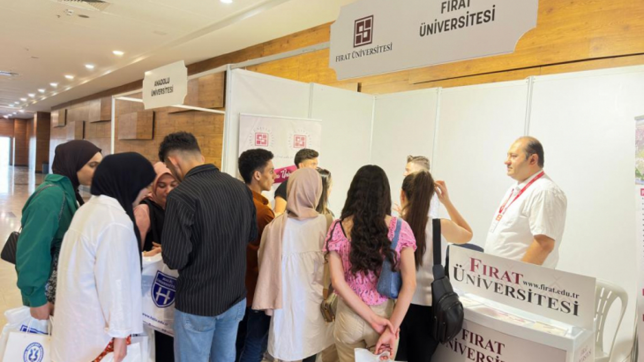 Fırat Üniversitesi Diyarbakır'da Düzenlenen Tercih Fuarına Katıldı