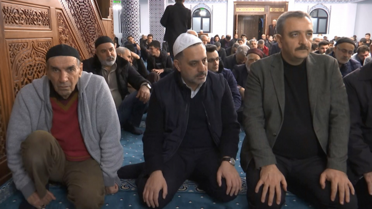 Hacı Veysel Demirci Camisi'nde Kandil Programı
