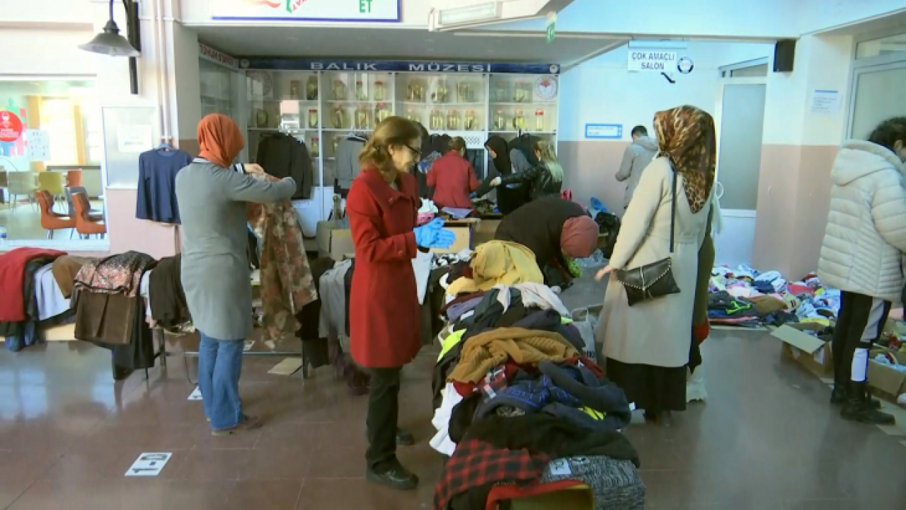 Memur Sen, İhtiyaç Sahiplerine Yardımlarını Sürdürüyor