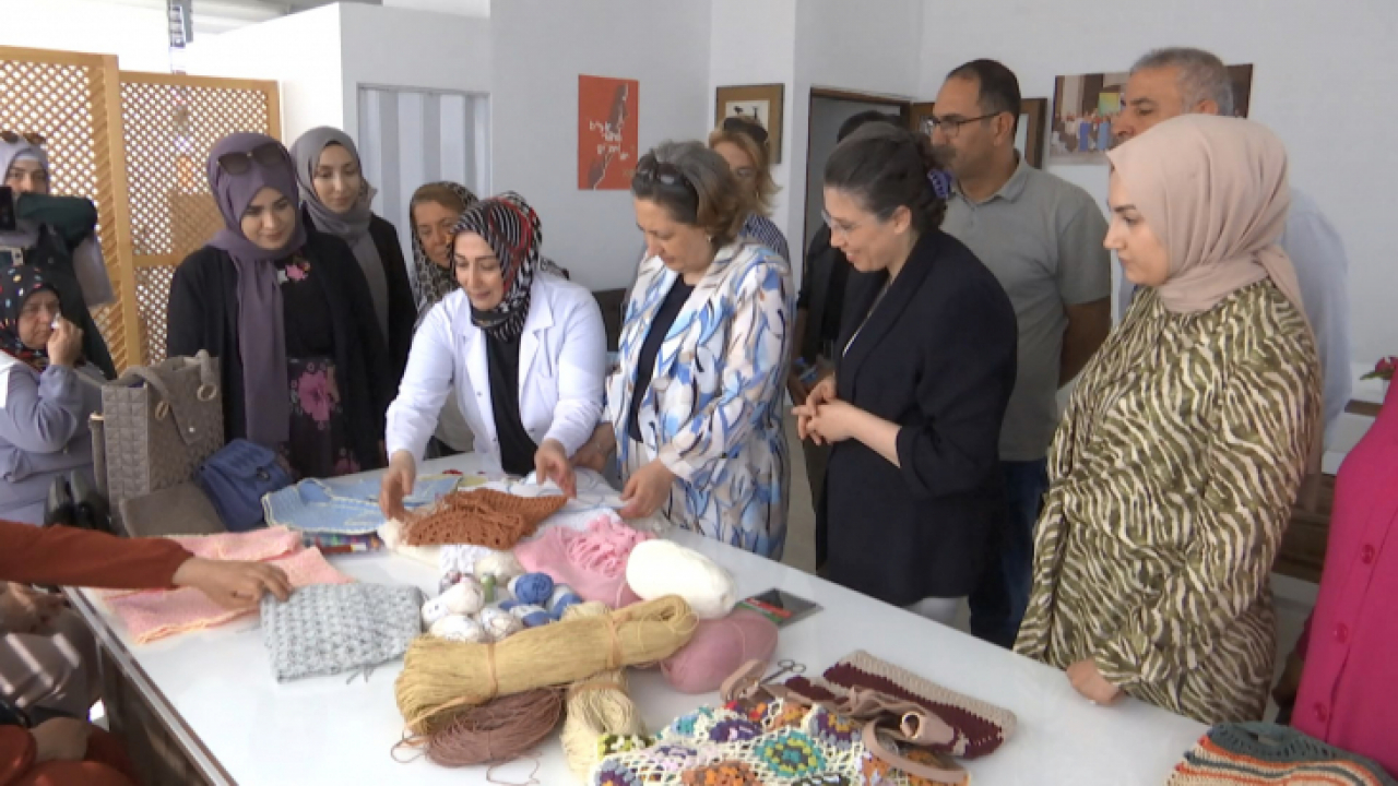 KADEM'de Tığ Oyası Kursu Açıldı