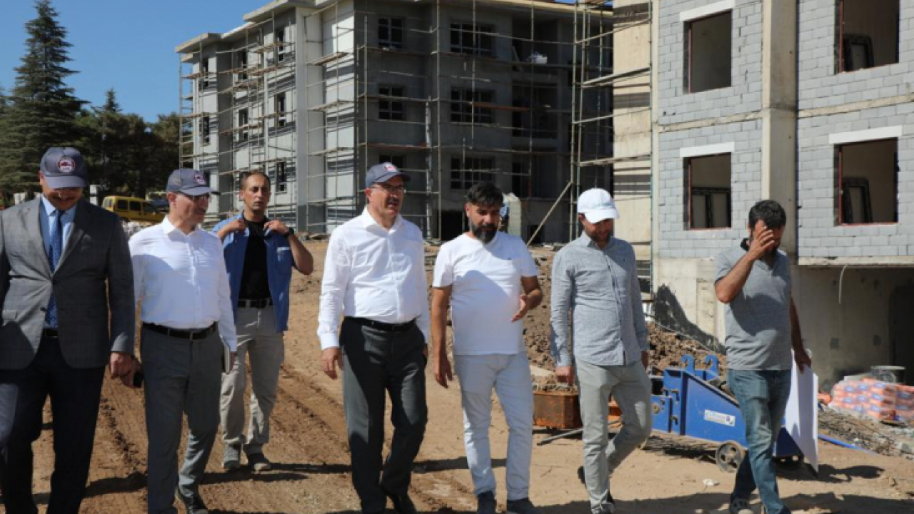 Vali Toraman, Temaslarını Sürdürüyor