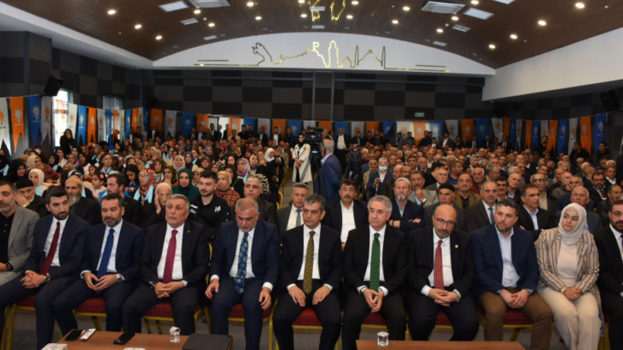 AK Parti Elazığ İl Başkanlığı Bayramlaşma Programı Düzenledi