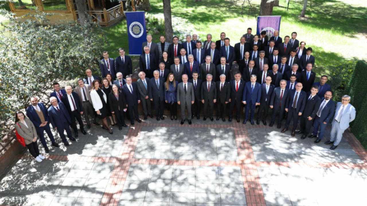 Fırat Üniversitesi Araştırma Üniversiteleri Toplantısında Projelerini Tanıttı