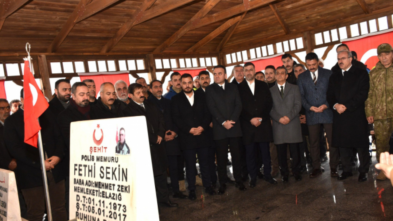 Kahraman Şehidimiz Kabri Başında Anıldı