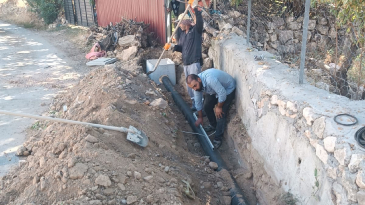 Elazığ İl Özel İdaresi Tarafından Merkez ve İlçelerde Su ve Kanal Hizmetleri Çalışmaları Devam Ediyor