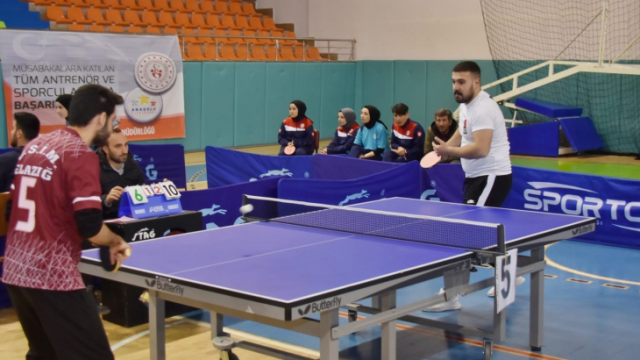 Elazığ'da Bölgesel Masa Tenisi Turnuvası sona erdi