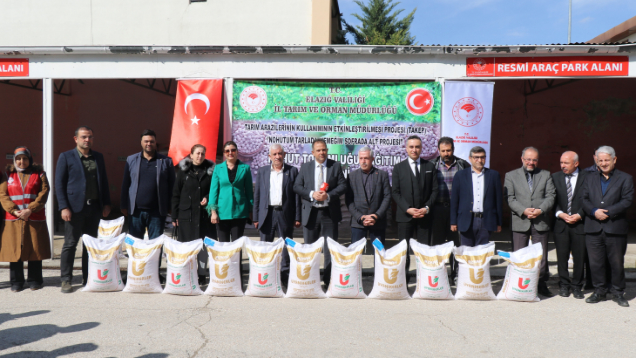 Elazığ'da çifçilere tohum desteği