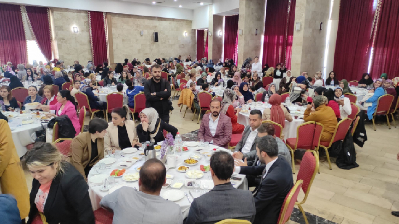 Elazığ Belediyesi Kadın Meclisi'nden Anneler Günü Programı