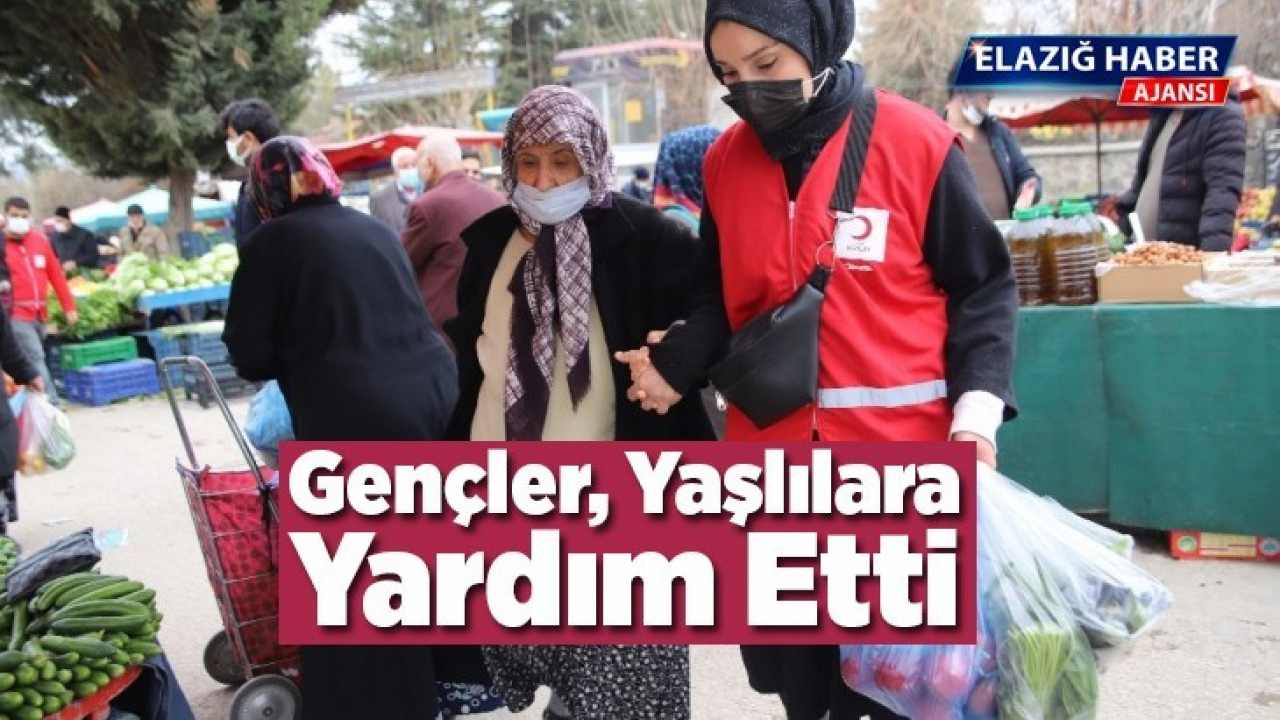 Gençler, yaşlılara yardım etti