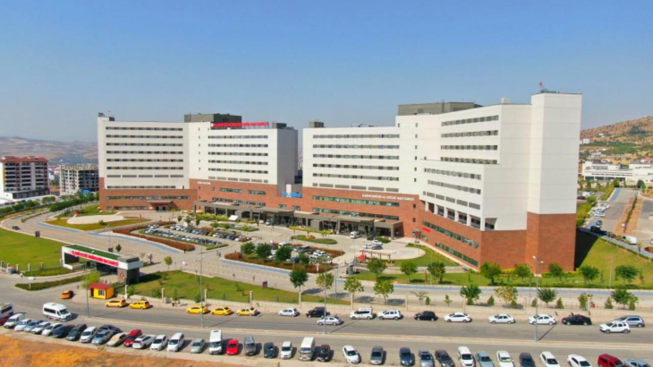 Fethi Sekin Şehir Hastanesi 2022 Yılında 1 Milyon 853 Bin Hastaya Hizmet Verdi
