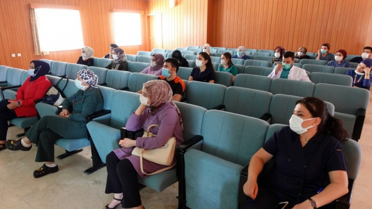 FÜ'de yoğum bakım personeline 'Hastane Enfeksiyonlarının Önlenmesi' eğitimi