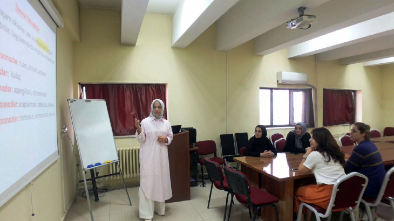 Dr. Öğretim Üyesi Tuncer: Halk Sağlığı, Sağlığı Geliştirmeyi Amaç Edinmiştir