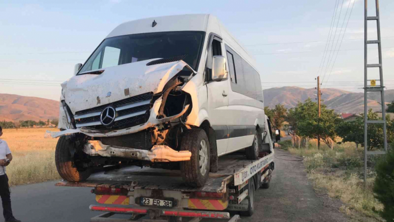 Elazığ'da trafik kazası: 10 yaralı