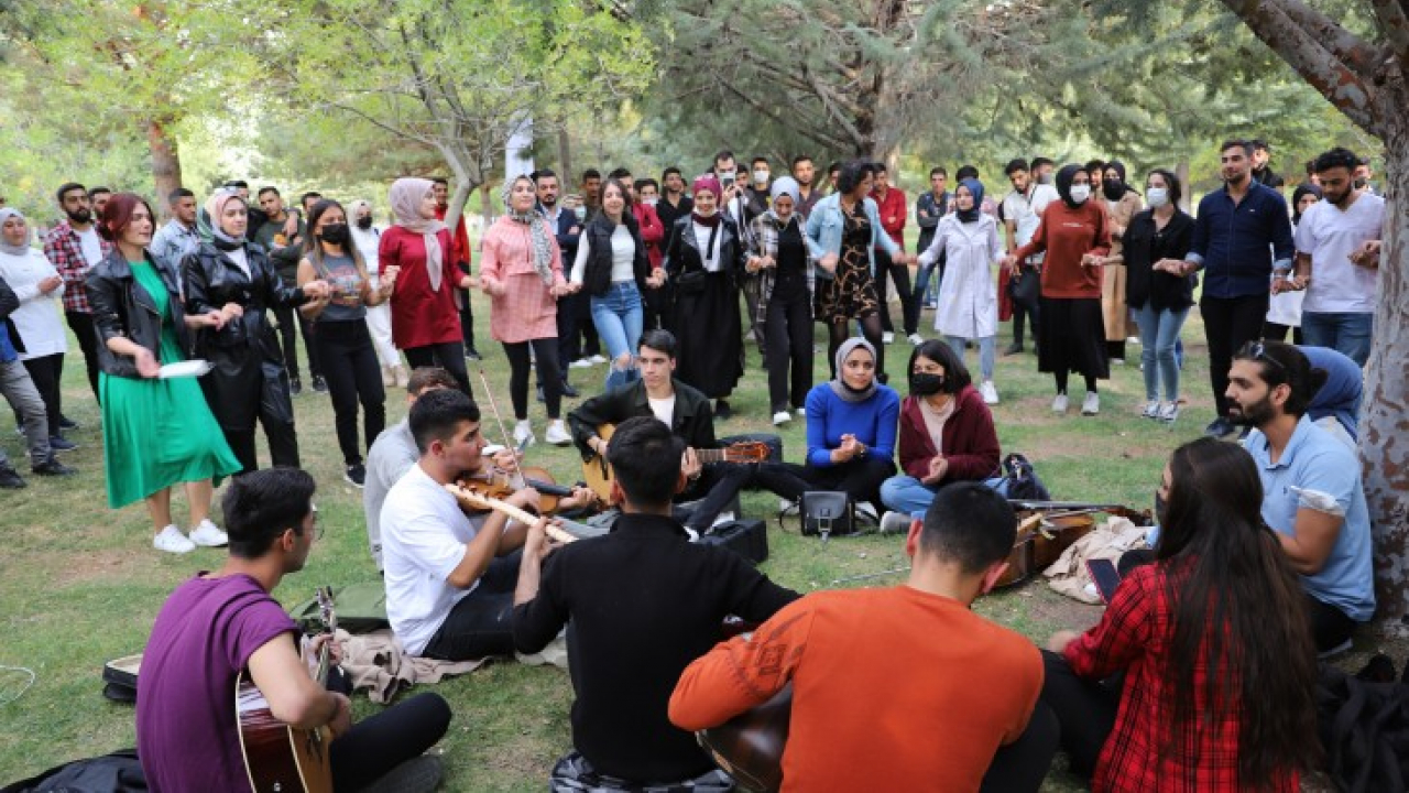 Fırat Üniversitesi'nde nota sesleri yükseldi