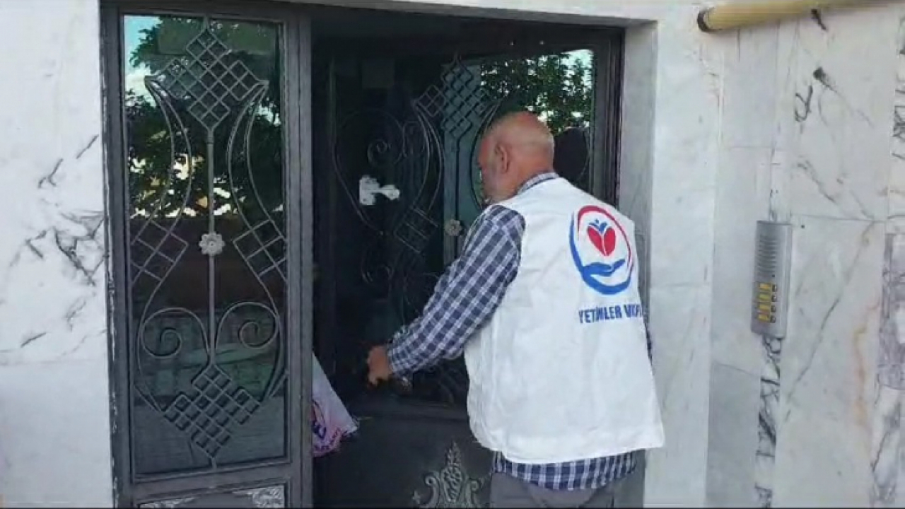 Yetimler Vakfı, Yetim Ailelere Kurban Eti Dağıttı
