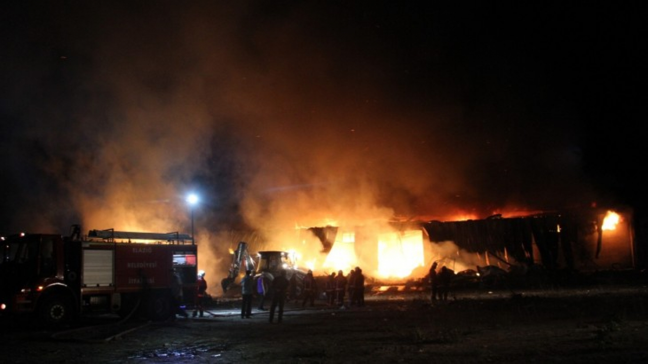 'Elazığ OSB'deki tesis yangını kontrol altına alındı