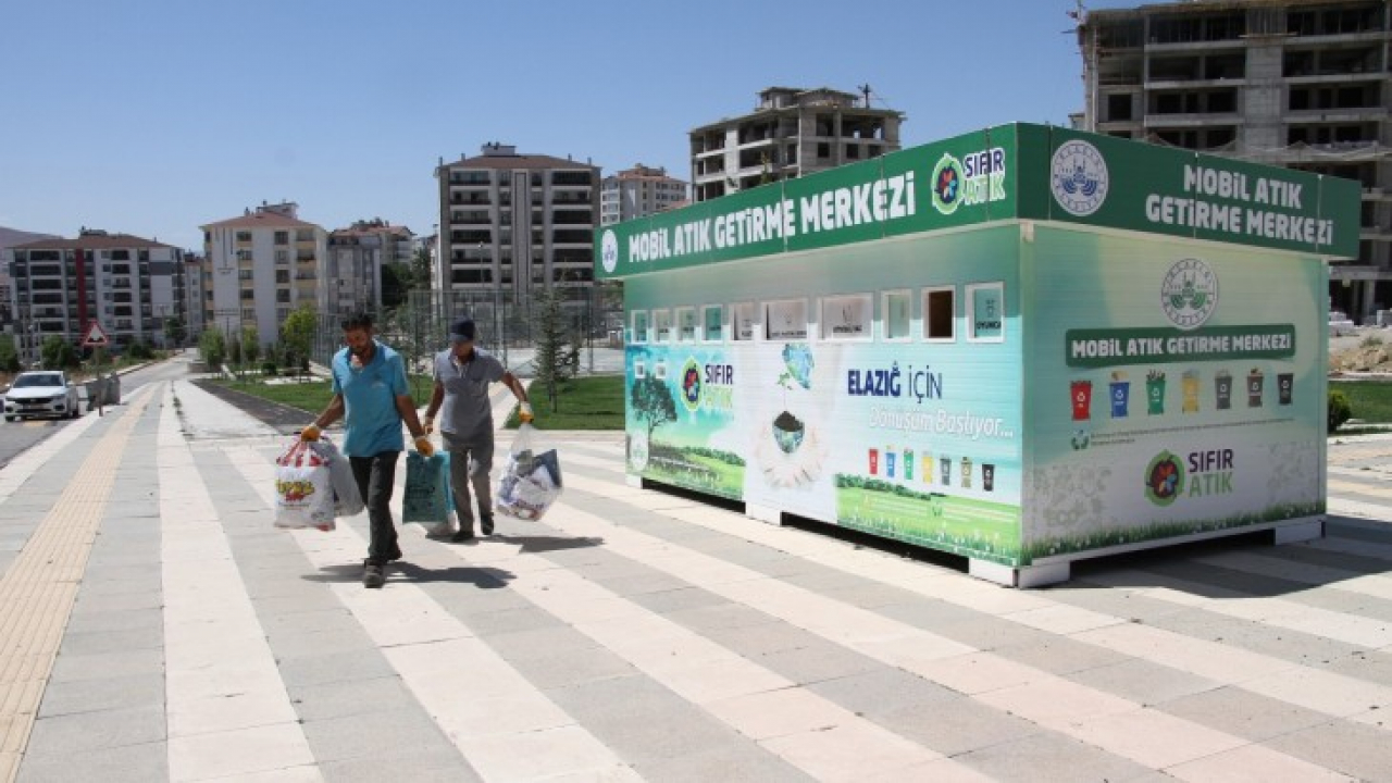 Emine Erdoğan startını vermişti, Elazığ Belediyesi kentin farklı noktalarına 'Mobil Atık Getirme Merkezleri' oluşturdu
