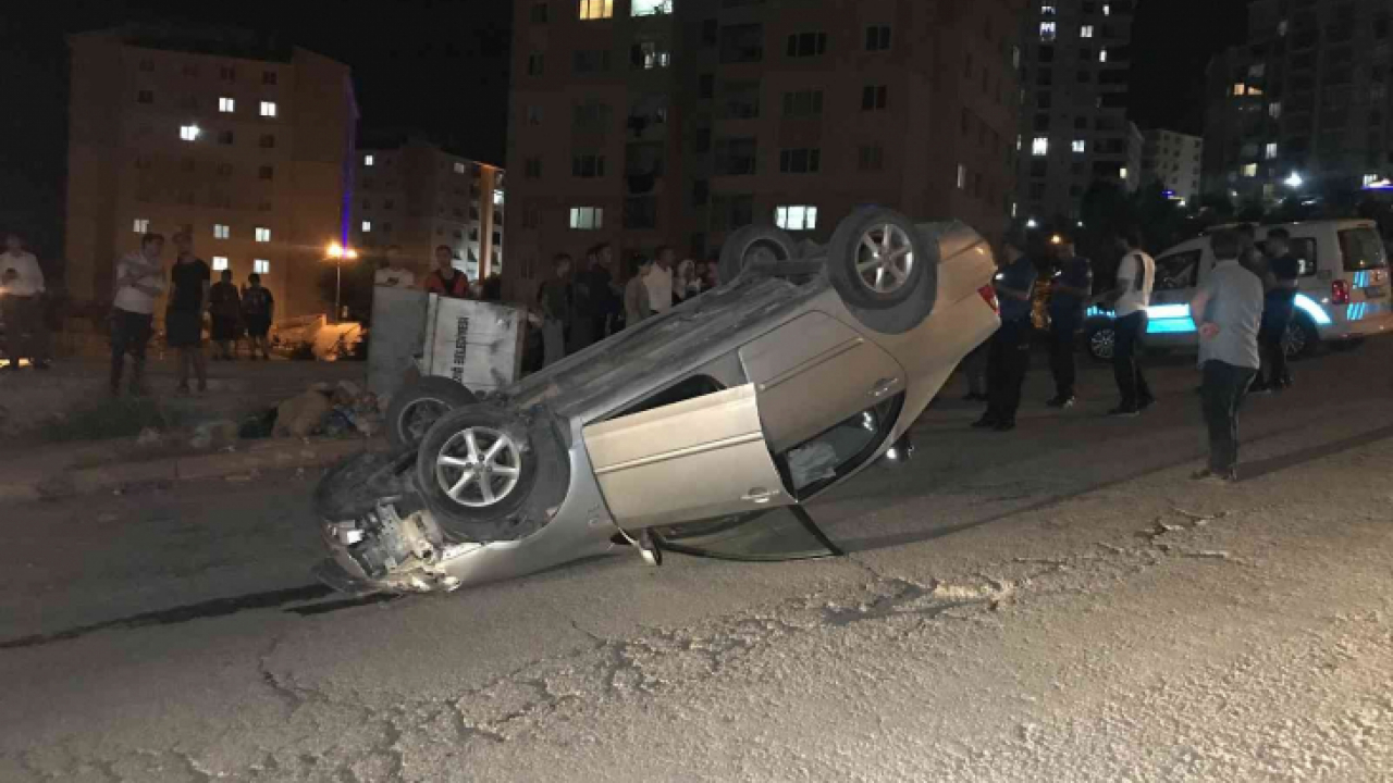 Elazığ'da otomobil takla attı: 4 yaralı