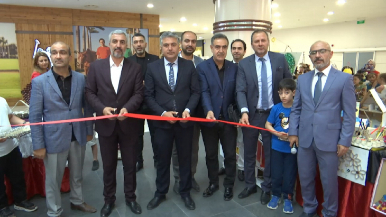 Elazığ'da Geri Dönüşüm ve Çevre Sergisi Açıldı