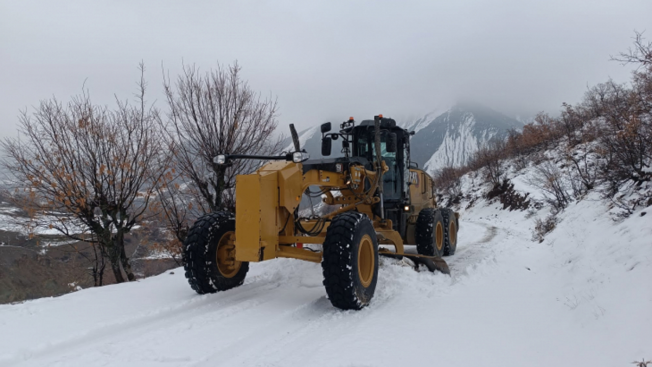 Elazığ'da 84 köy yolu ulaşıma kapandı