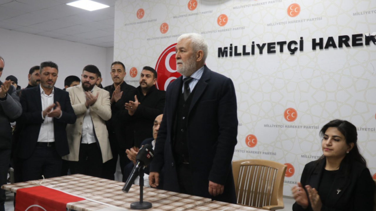 MHP Elazığ Belediye Başkan Adayı Aygen Seçim İletişim Merkezinde Vatandaşlarla Bir Araya Geldi