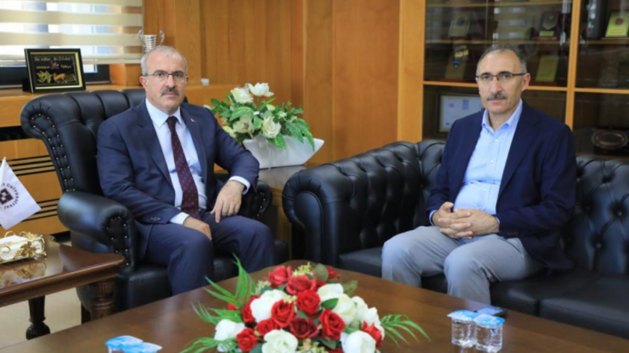 Vali Toraman'dan, Rektör Prof. Dr. Göktaş'a Tebrik Ziyareti