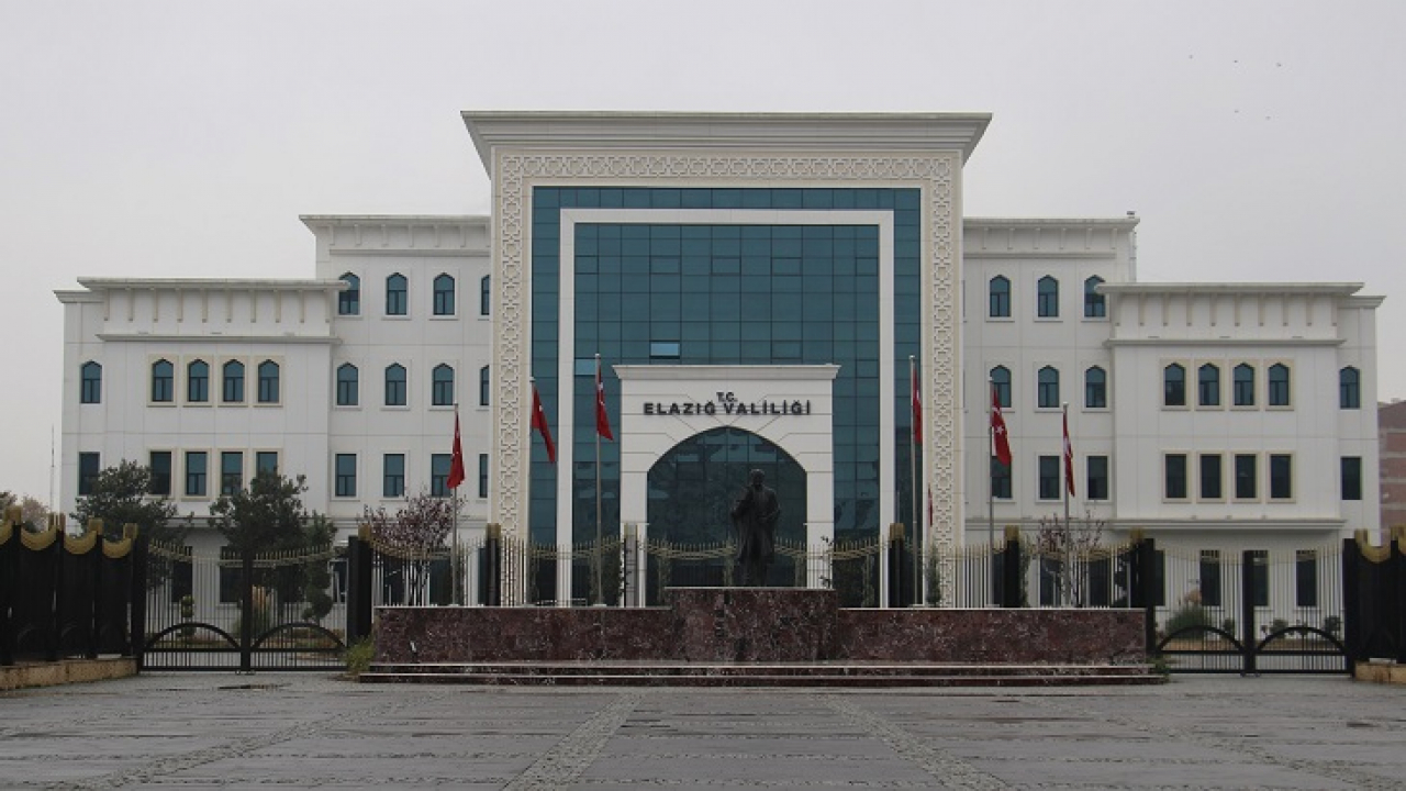 Elazığ'da ağır tonajlı araçların çevre illere geçişi yasaklandı