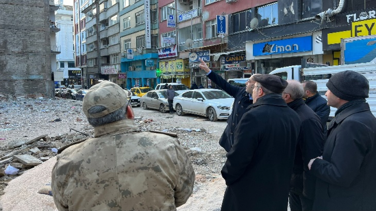 Vali Toraman, Yıkım Çalışmalarını İnceledi