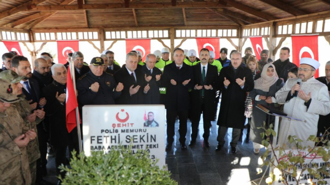 Şehit Polis Memuru Fethi Sekin Kabri Başında Anıldı